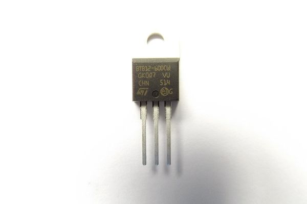 BTB12-600CWRG TO220 NXP (PH)