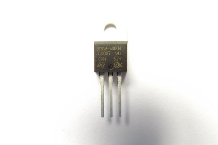 BTB12-600CWRG TO220 NXP (PH)