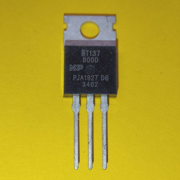 BT137-600D, симистор 4Q, 600В, 8А TO-220AB