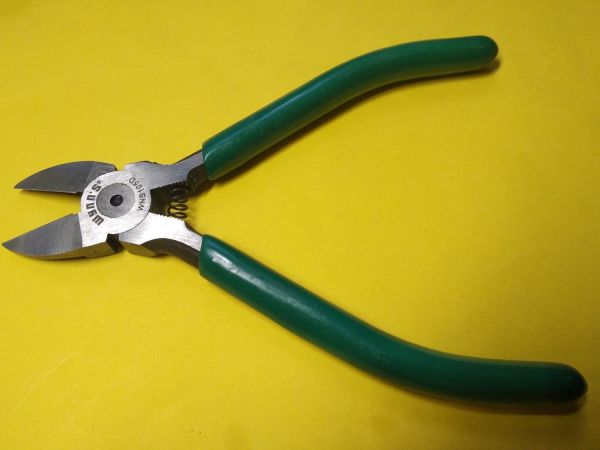 Бокорізи кусачки Wynn's WNS105D